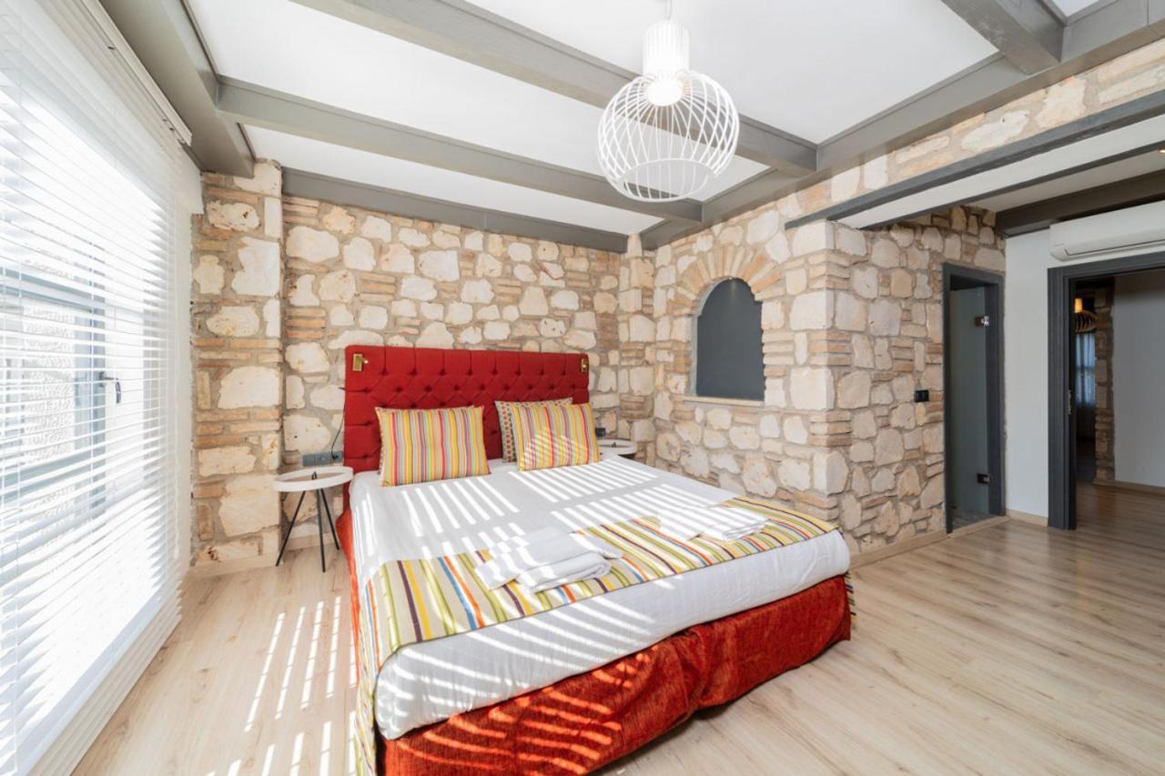 Daire Peaceful Flat Near Hadrians Gate Antalya